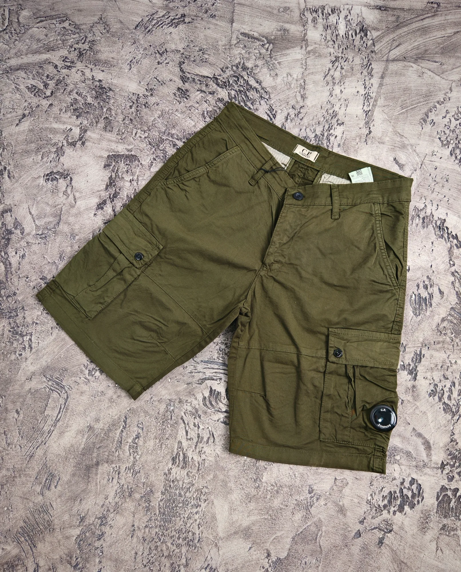 CP Company Cargo Šorc maslinasta — slika 2