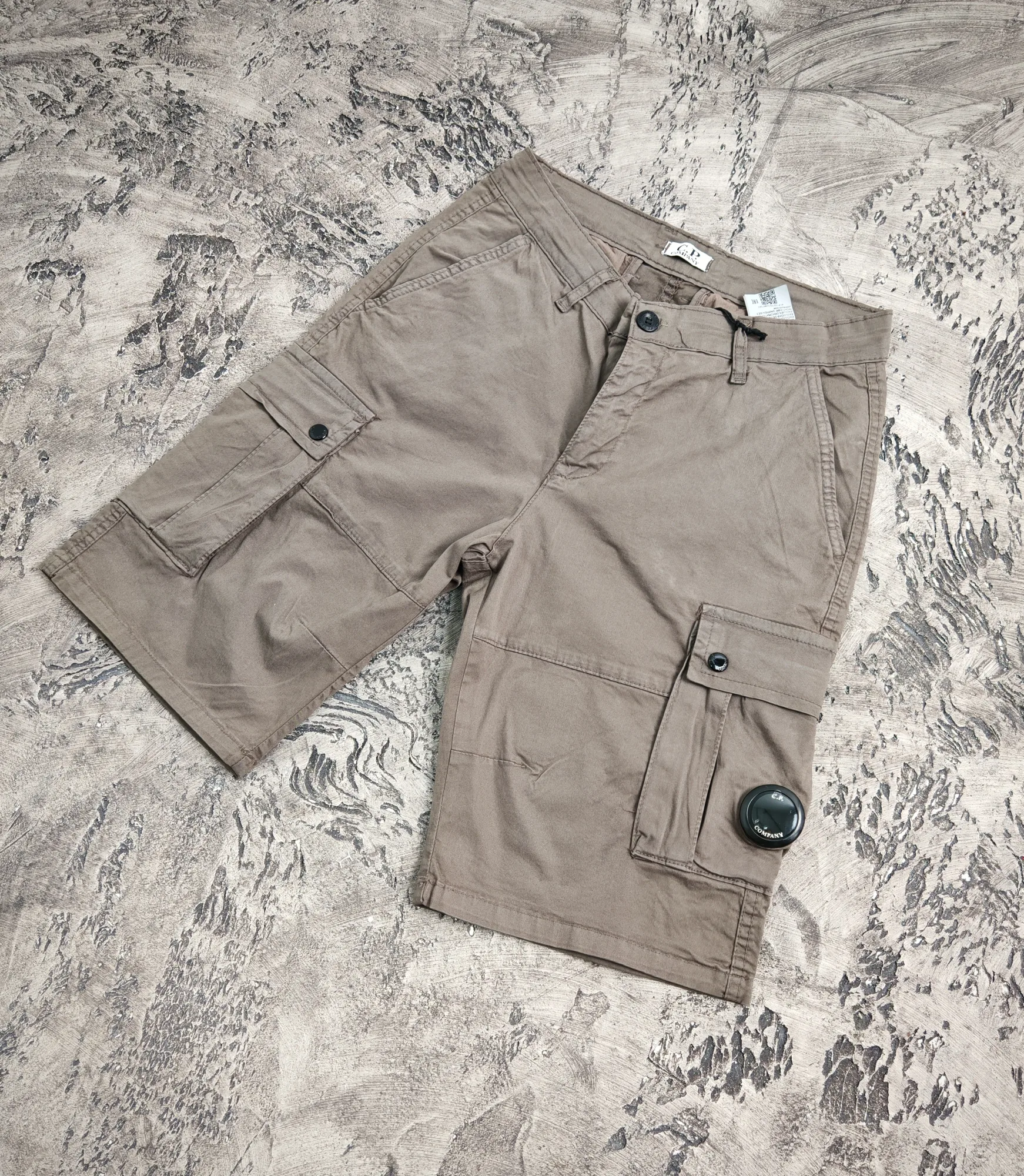 CP Company Cargo Šorc siva