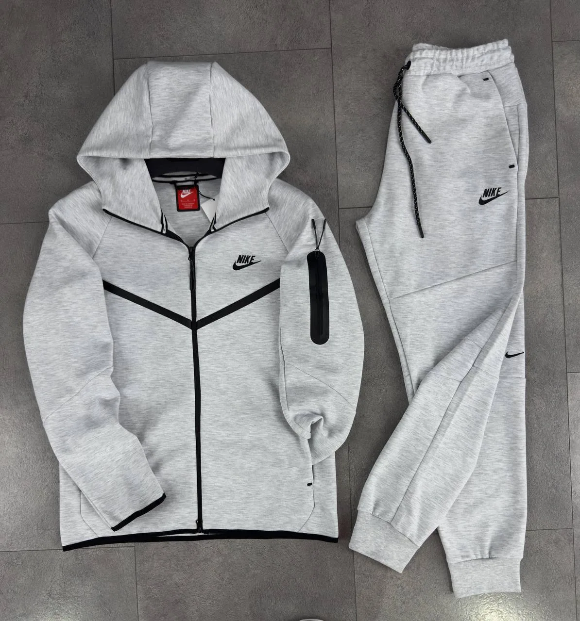 Nike Tech  Fleece siva