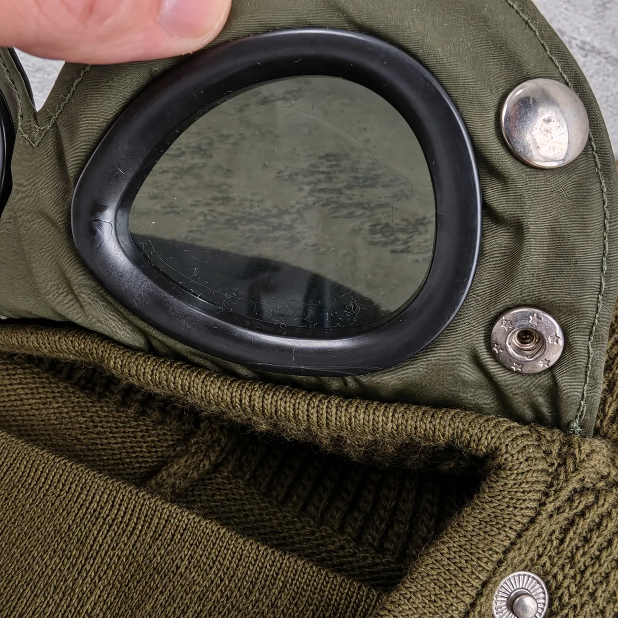 CP Company balaclava maslinasta — slika 4
