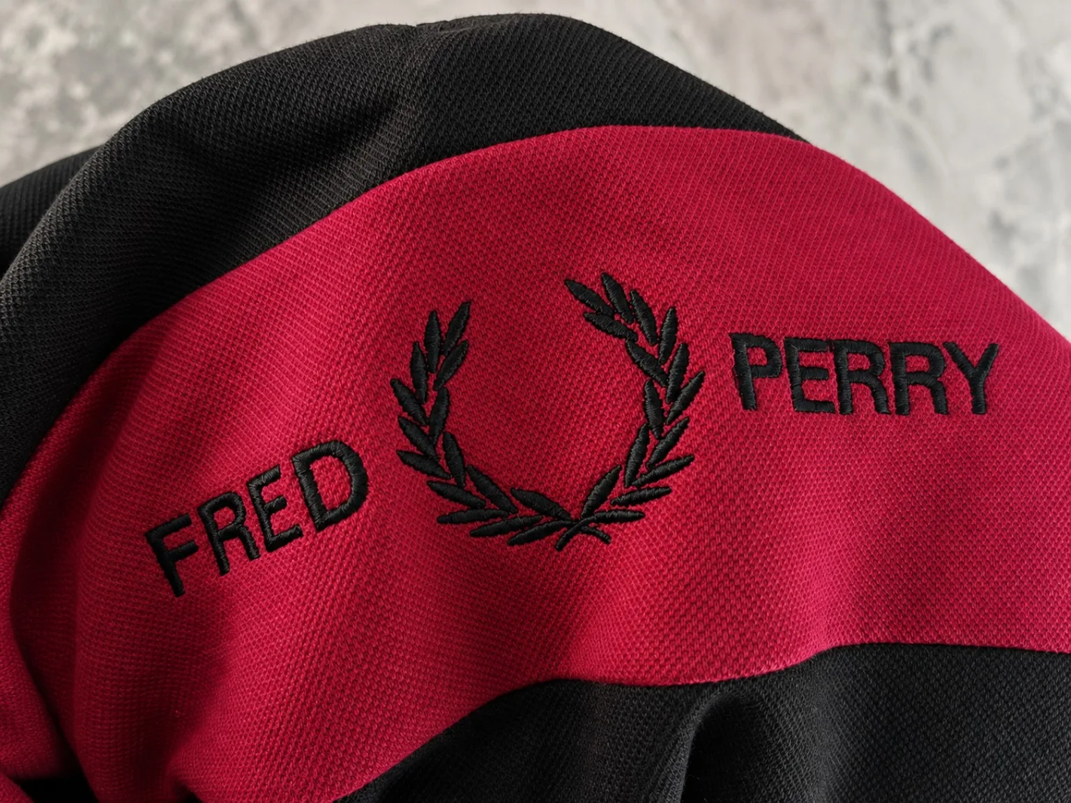 Fred Perry half zip crni — slika 3