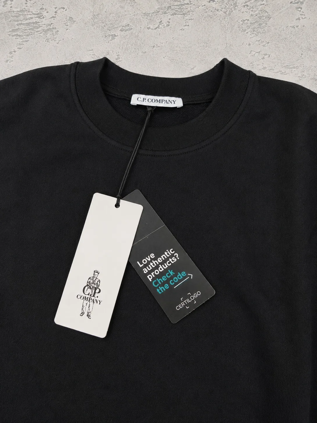 CP Company basic crni — slika 4