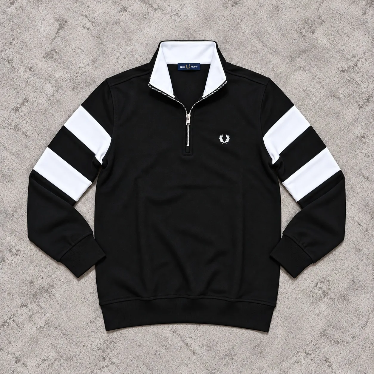 Fred Perry half zip crno/beli